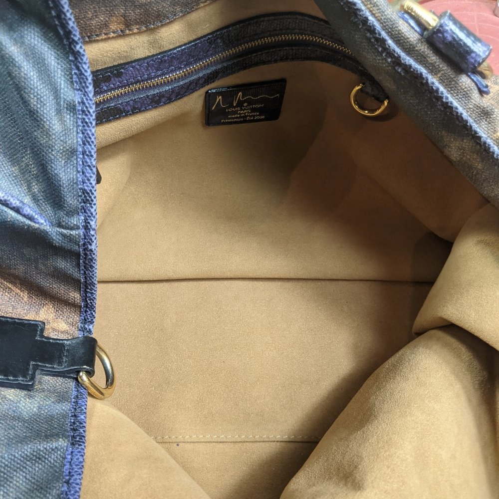 Auth LOUIS VUITTON LV Monogram Richard Prince Heartbreak Jokes $2850 ori… - Picture 11 of 16